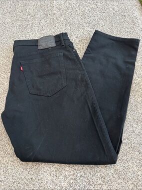 Levi's Black Straight-Leg Denim Jeans with Red Tab